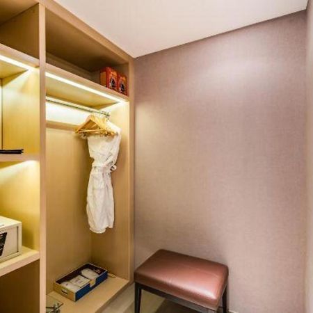Beijing Ruyi Business Hotel Exterior photo